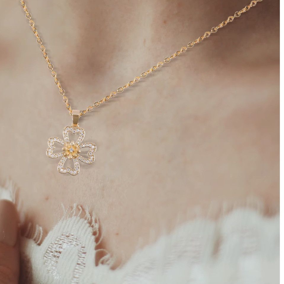 Other Fire Beetle gold plated pave clover pendant necklace Size ONE SIZE - 2 Thumbnail