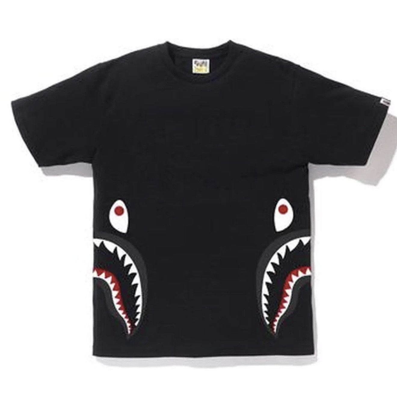 Bape A BATHING APE SIDE SHARK T SIZE L Size US L / EU 52-54 / 3 - 1 Thumbnail