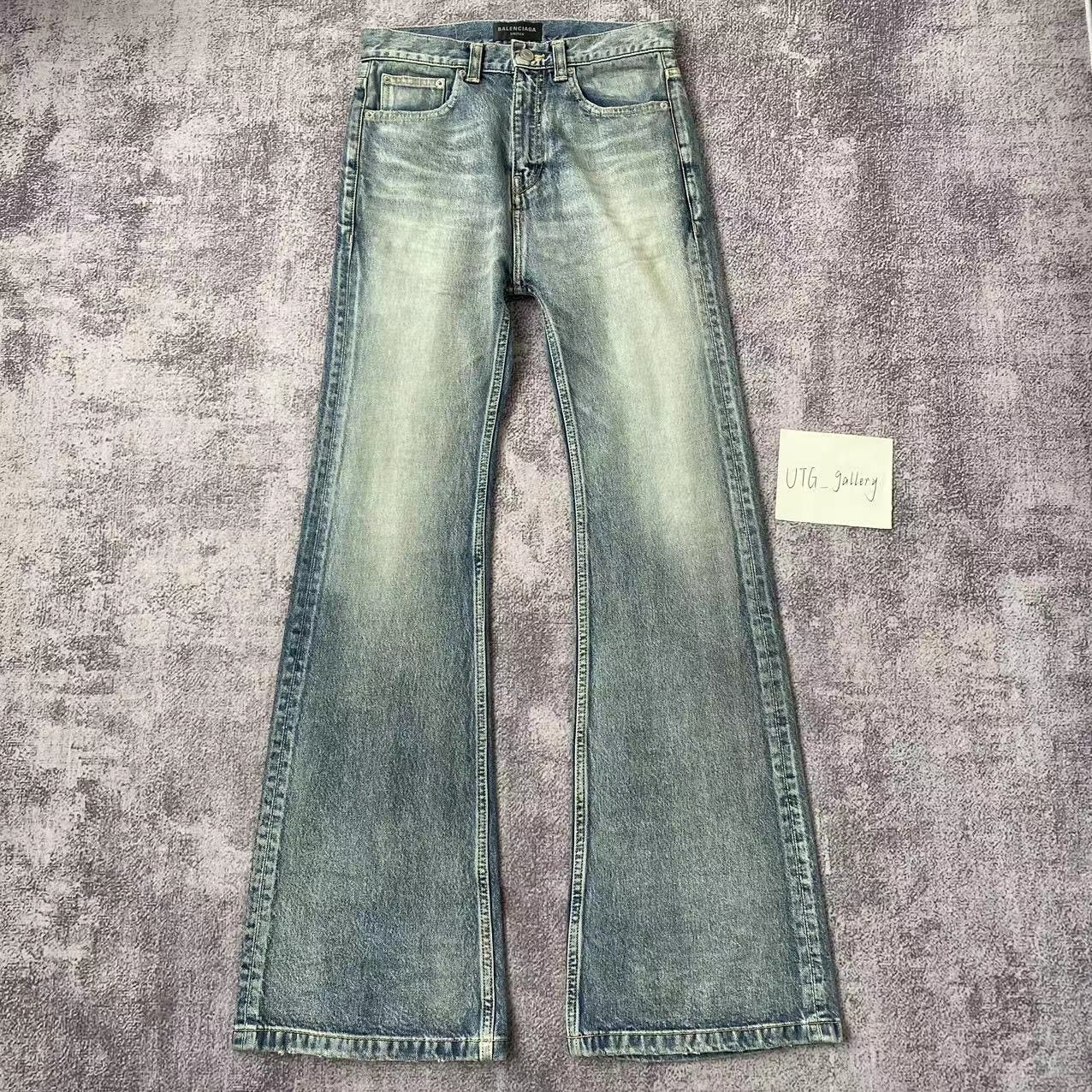 Balenciaga bootcut/Flared Denim Jeans FW23