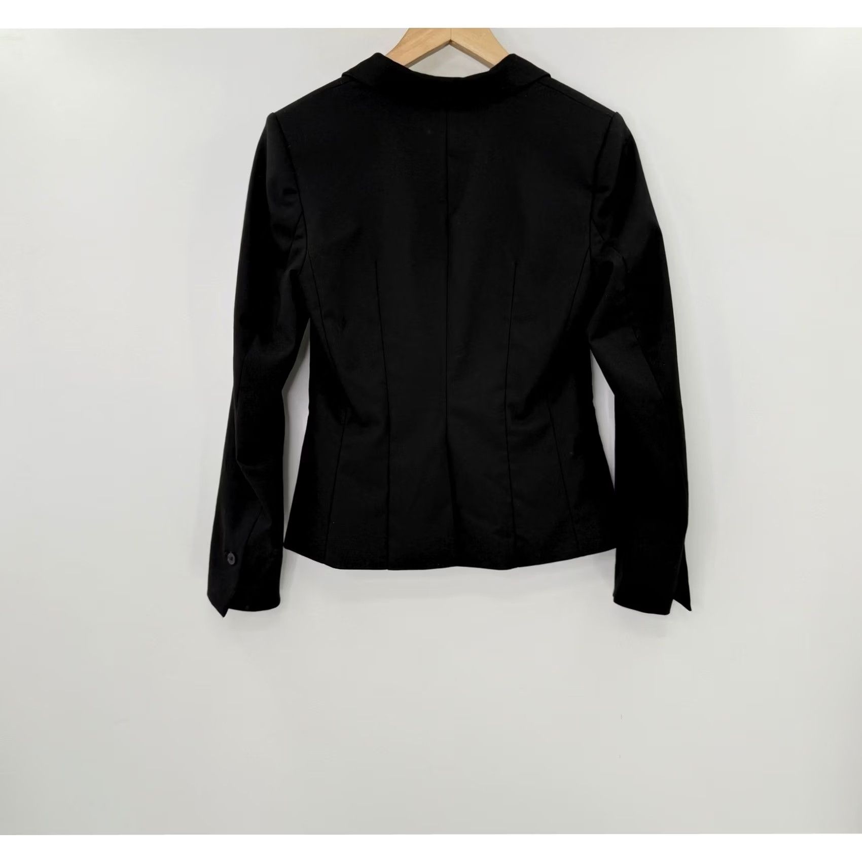 H&M H&M Blazer XS Black Floral Applique Embellished Career Business Coat Jacket Size XS / US 0-2 / IT 36-38 - 2 Thumbnail