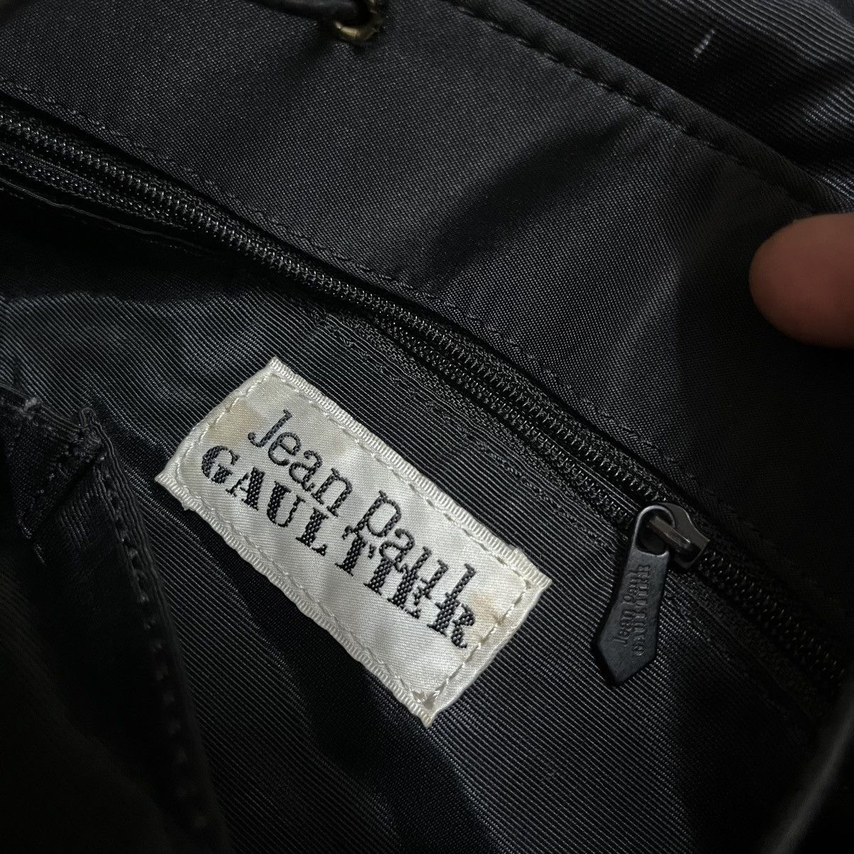 Japanese Brand × Jean Paul Gaultier × Vintage Authentic Vintage Jean Paul Gaultier Dragon Motive Nylon Bag Size ONE SIZE - 10 Thumbnail