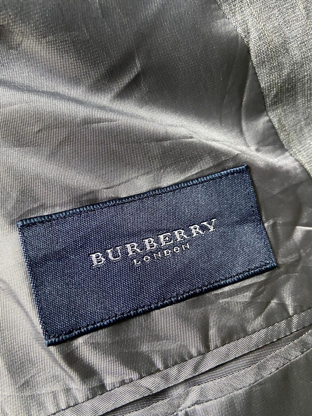 Burberry Burberry London Single Breasted Blazer (157) Size US XS / EU 42 / 0 - 7 Thumbnail