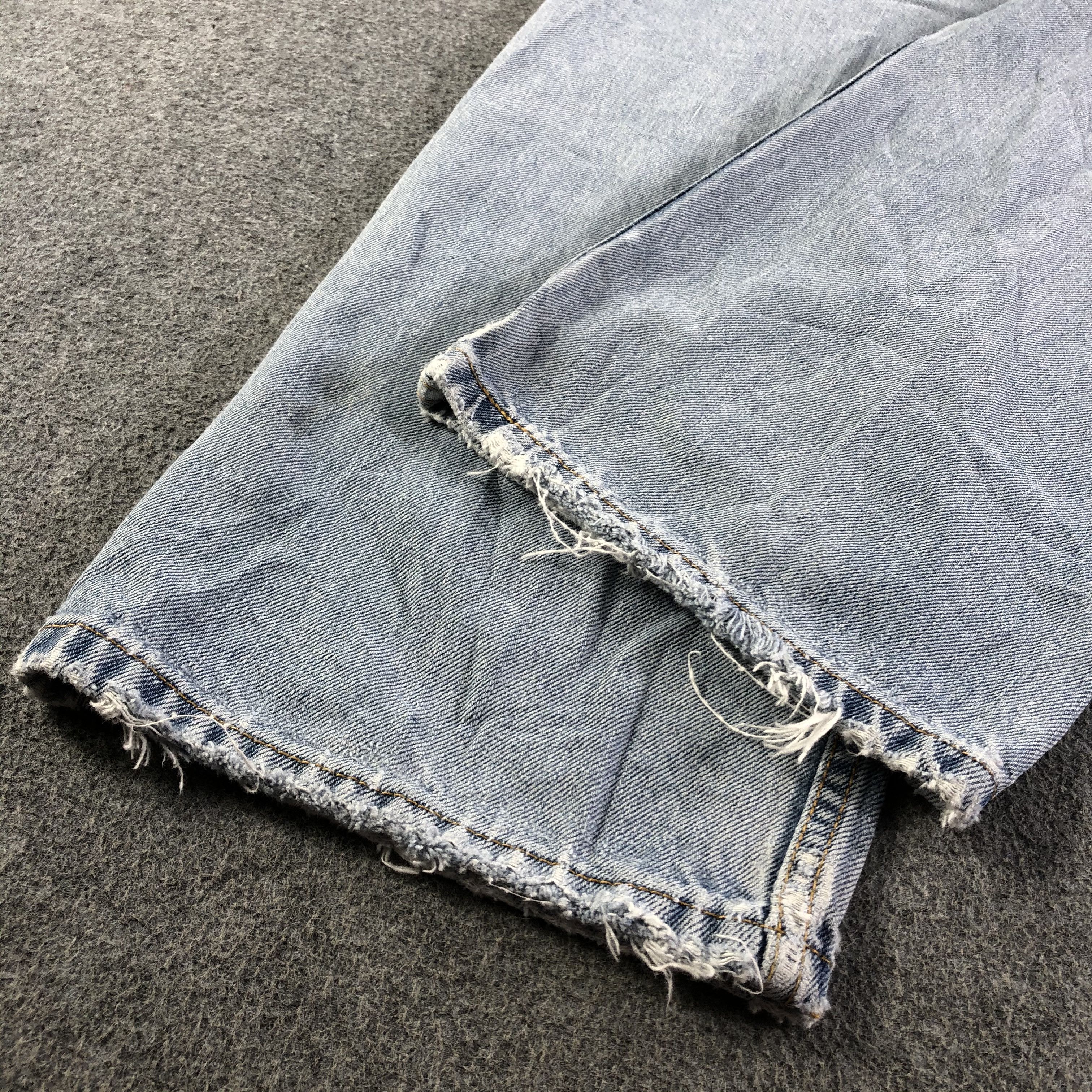 Levi's Vintage Light Wash Levis 505 Jeans-J3721 Size US 37 - 6 Thumbnail
