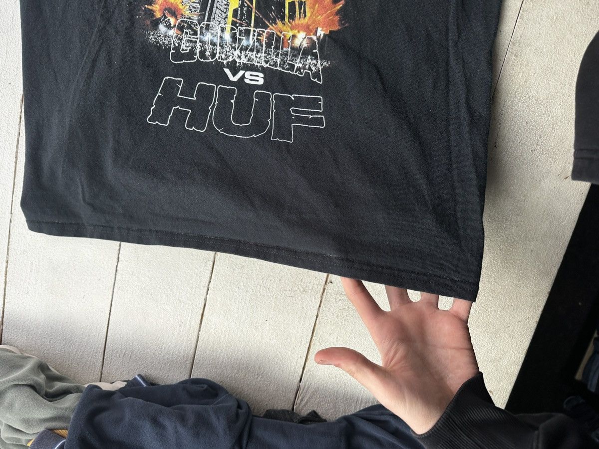 Huf 🚨GODZILLA VS HUF 2020 BIG LOGO t shirt sk8 rap black Size US M / EU 48-50 / 2 - 4 Thumbnail