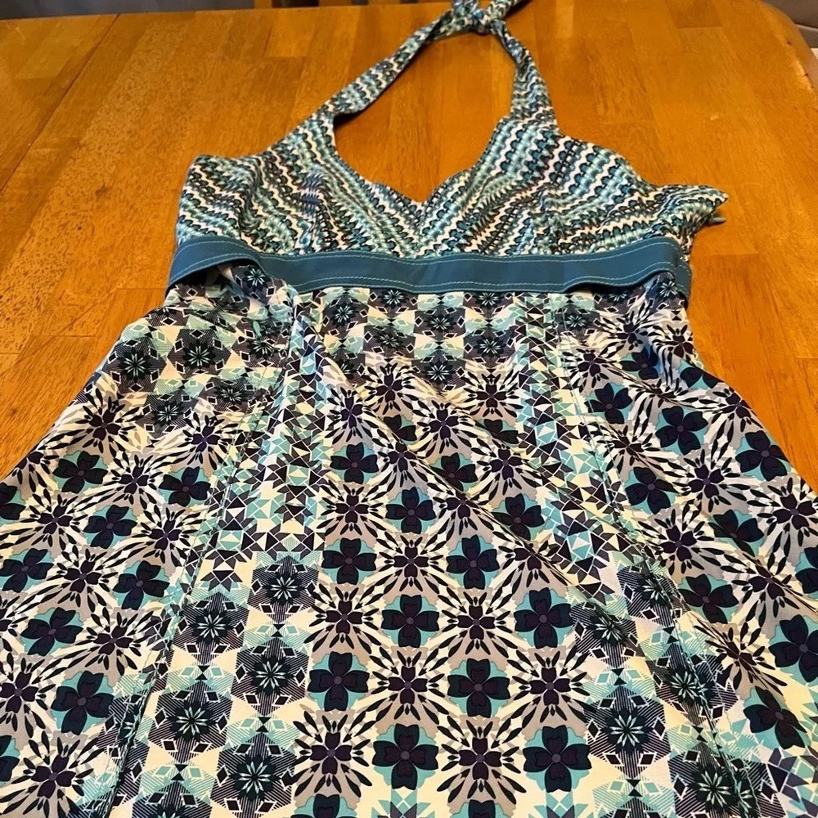 Athleta Athleta Everywhere halter dress w/a pocket, size 8P. Size M / US 6-8 / IT 42-44 - 1 Thumbnail