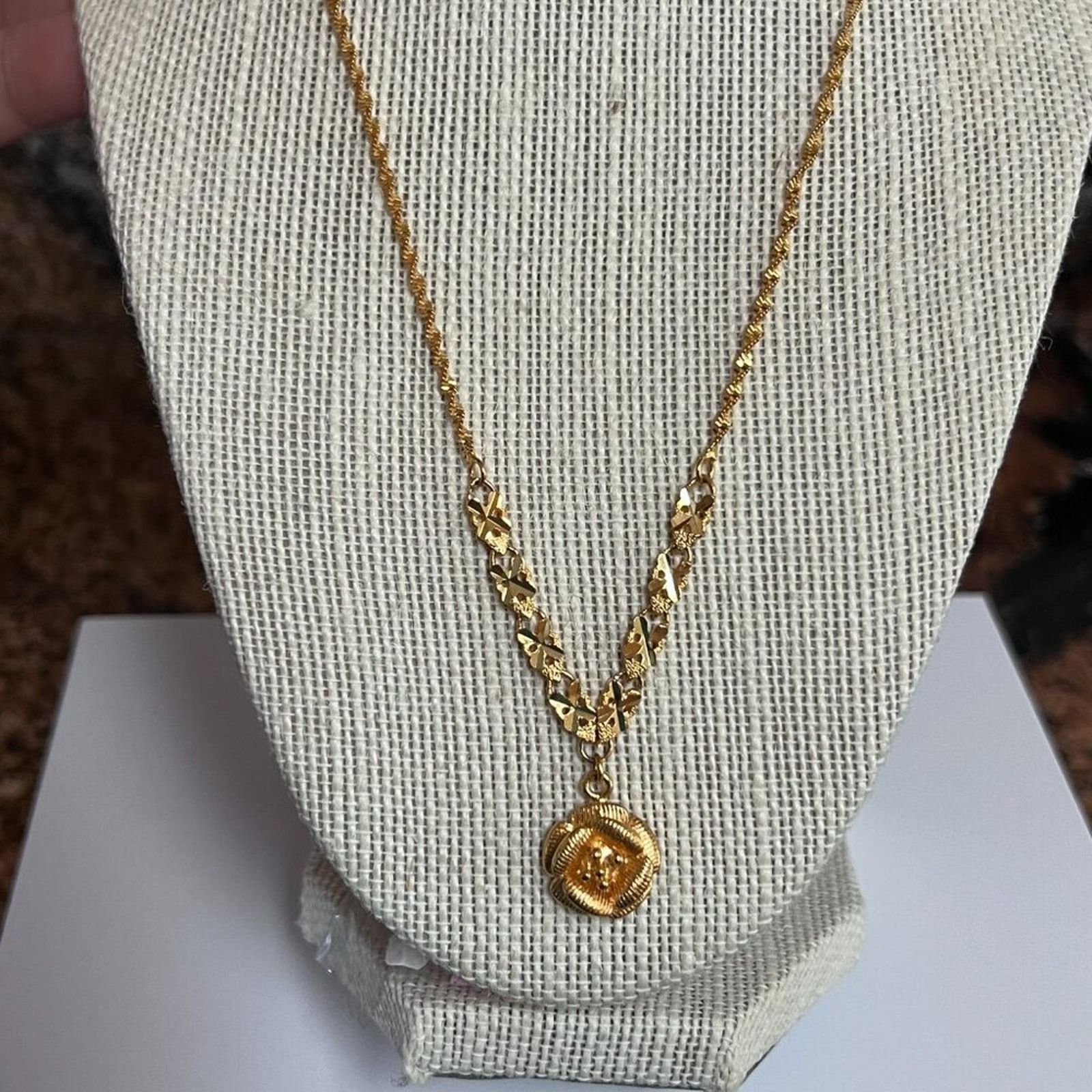 & Other Stories 18 kt. Gold Plated Flower Necklace Size ONE SIZE - 9 Thumbnail