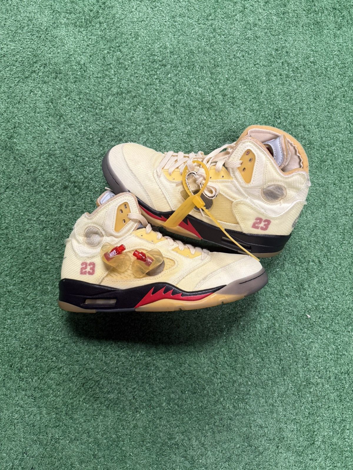 Jordan 5 off white “sail”
