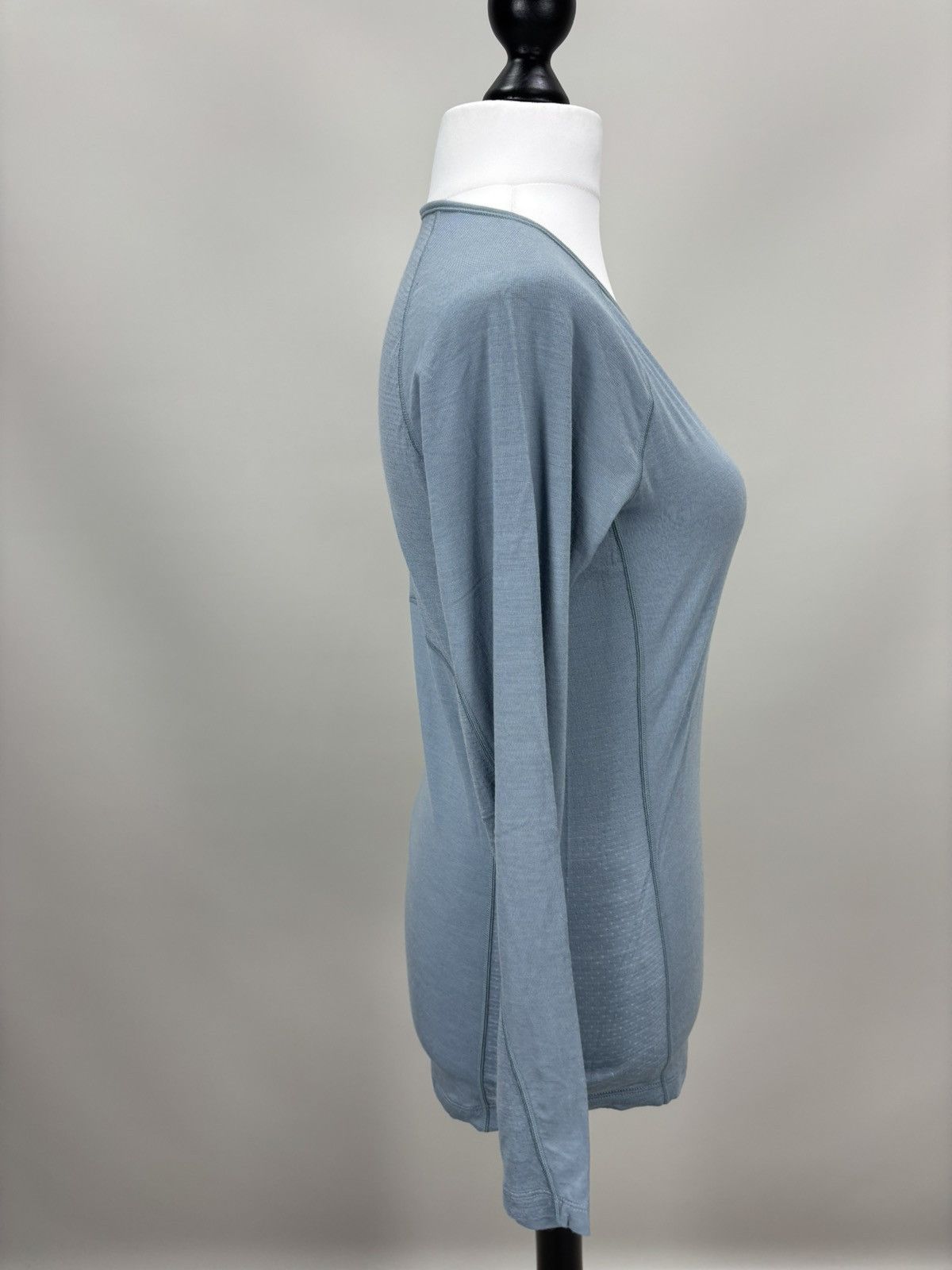 Icebreaker Womens long sleeve Icebreaker Size L Color Blue Size L / US 10 / IT 46 - 4 Thumbnail