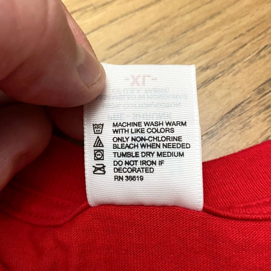 Anvil VINTAGE Anvil Knitwear T-Shirt Mens XL Red 2005 Sting Broken Music Minimalist NWOT Mens Size US XL / EU 56 / 4 - 5 Thumbnail