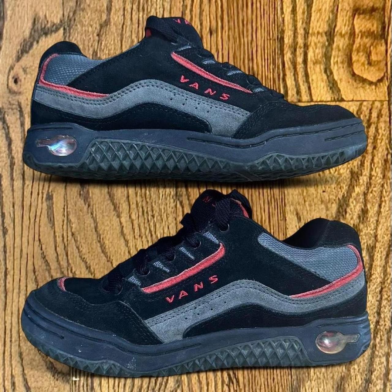 Vans Vintage Y2K Vans Tabloid 2 Chunky Skate Shoes Size US 7.5 / EU 40-41 - 1 Thumbnail