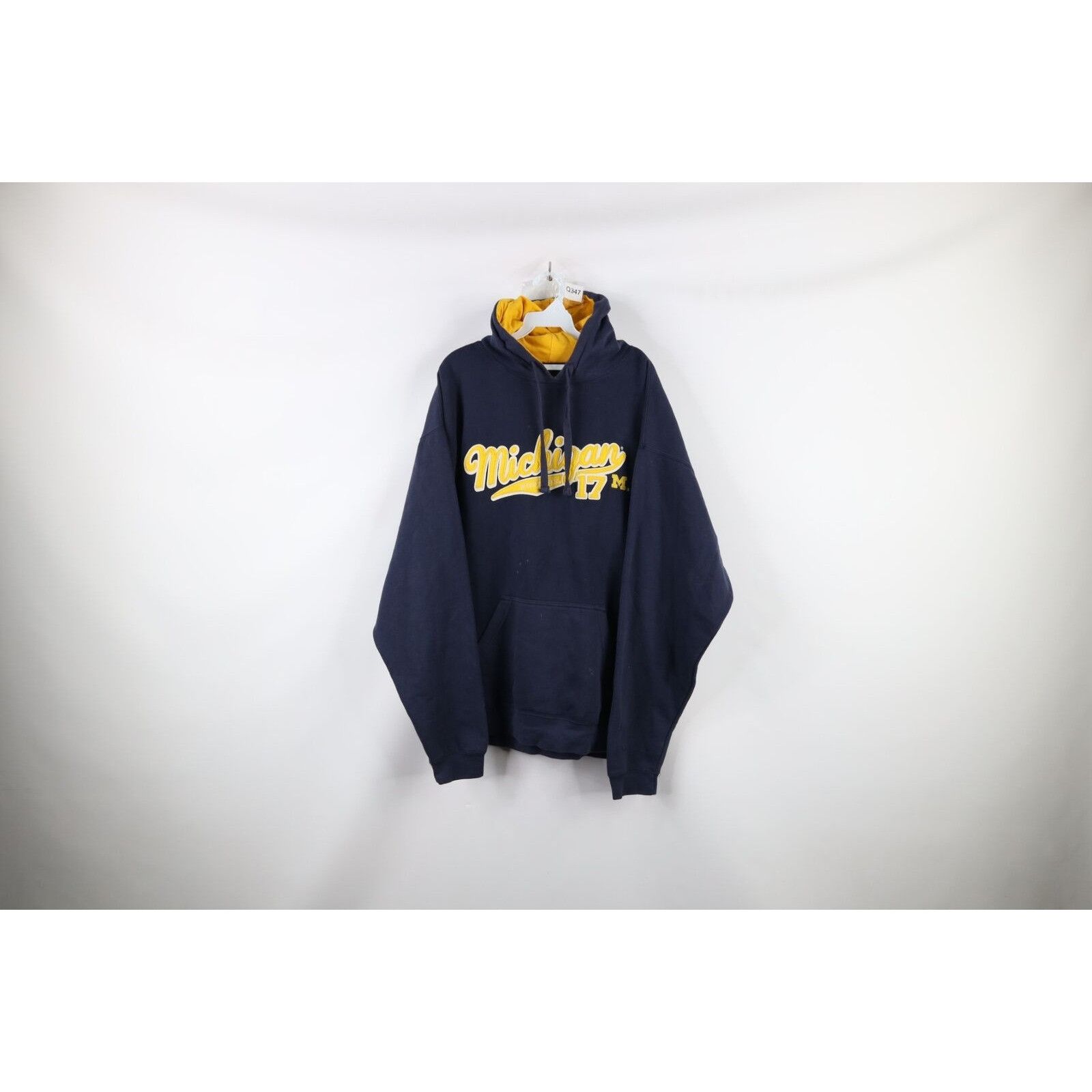 Vintage Vintage Distressed University of Michigan Script Hoodie Size US XL / EU 56 / 4 - 1 Thumbnail