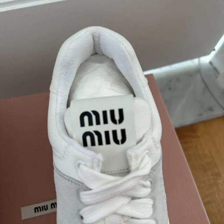 Miu Miu o1la1rc1a0724 Low Top Sneaker in White Size US 10.5 / IT 40.5 - 3 Thumbnail