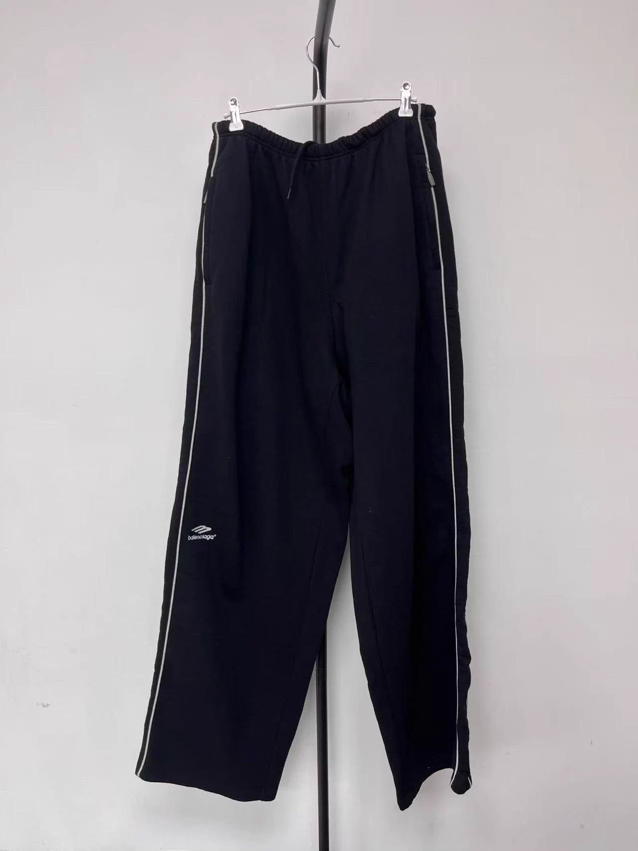 Balenciaga Balenciaga Striped Letter Print Fleece LooseCasual Pants Size 26" / US 2 / IT 38 - 1 Thumbnail