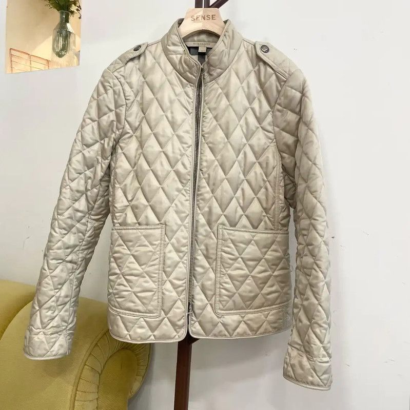 Burberry Burberry Quilted Beige Short Winter Jacket Size M / US 6-8 / IT 42-44 - 1 Thumbnail