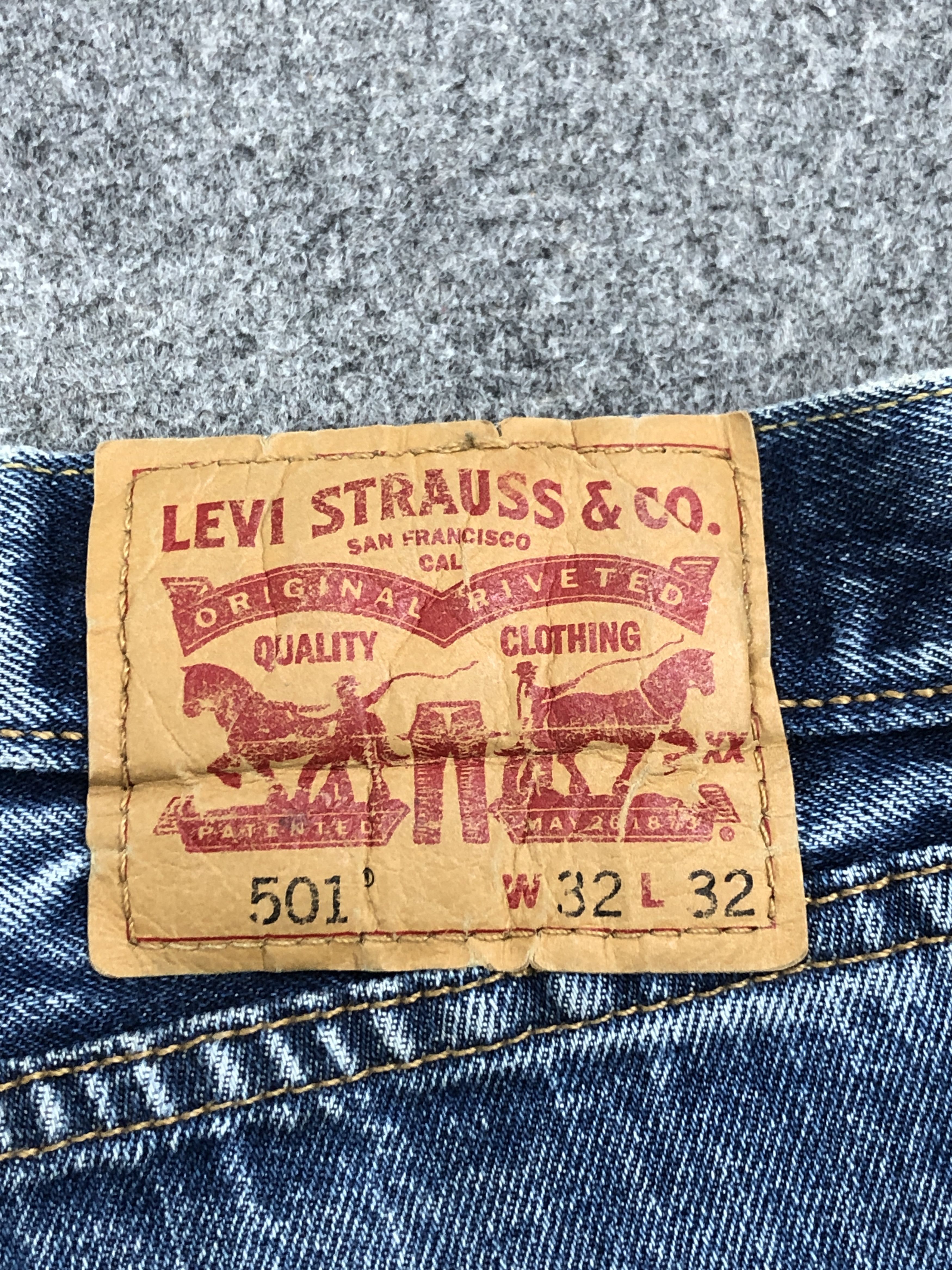 Levi's × Vintage Distressed Vintage Levi's 501 Blue Jeans Size US 32 / EU 48 - 5 Thumbnail