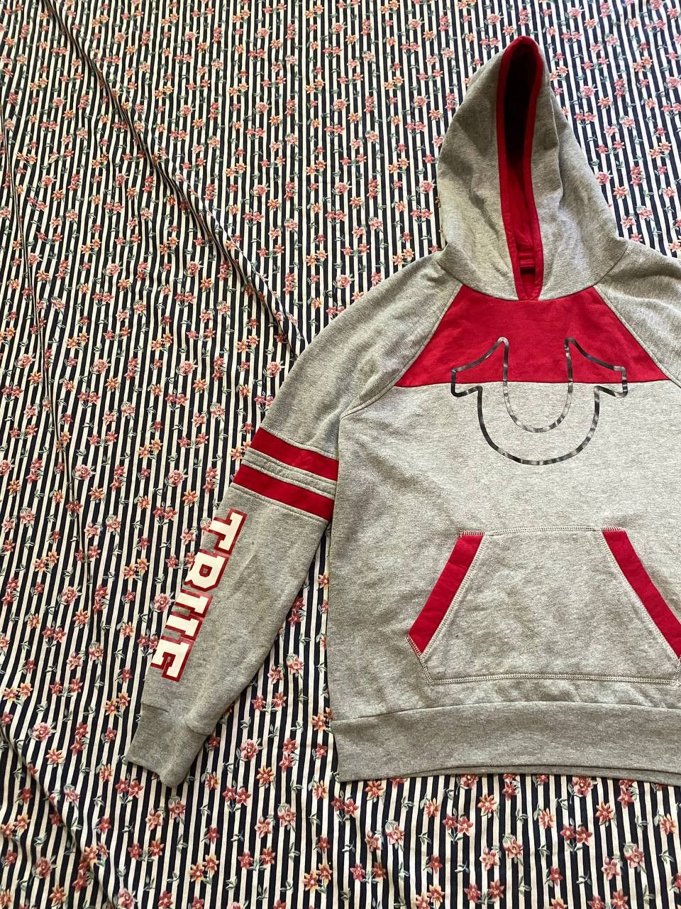 True Religion vintage streetwear True Religion big logo Sweatshirt hoodie Size US M / EU 48-50 / 2 - 2 Thumbnail