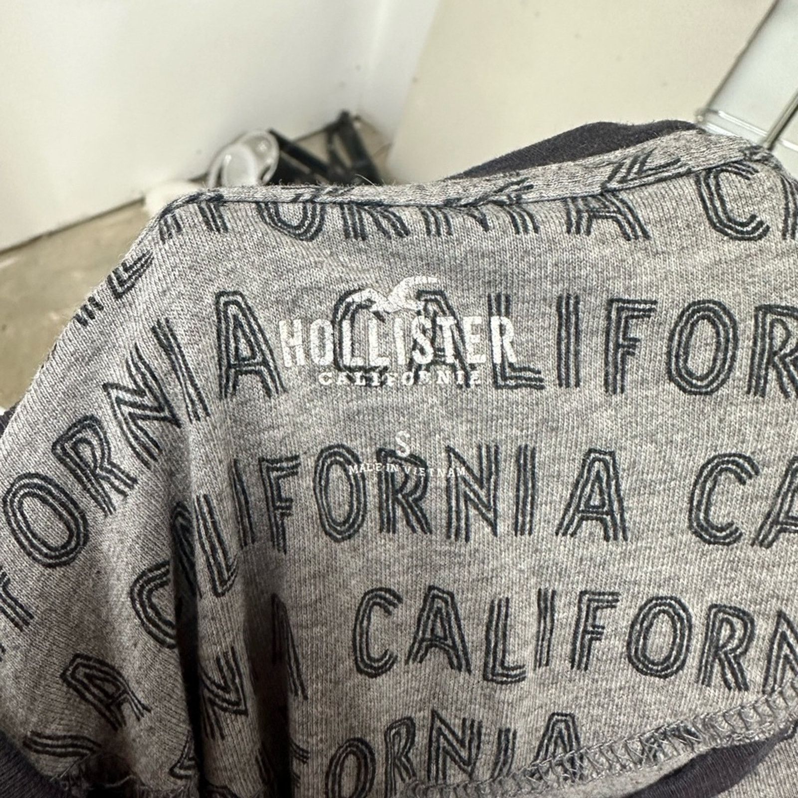 Hollister Hollister California Tee Shirt Size US S / EU 44-46 / 1 - 2 Thumbnail