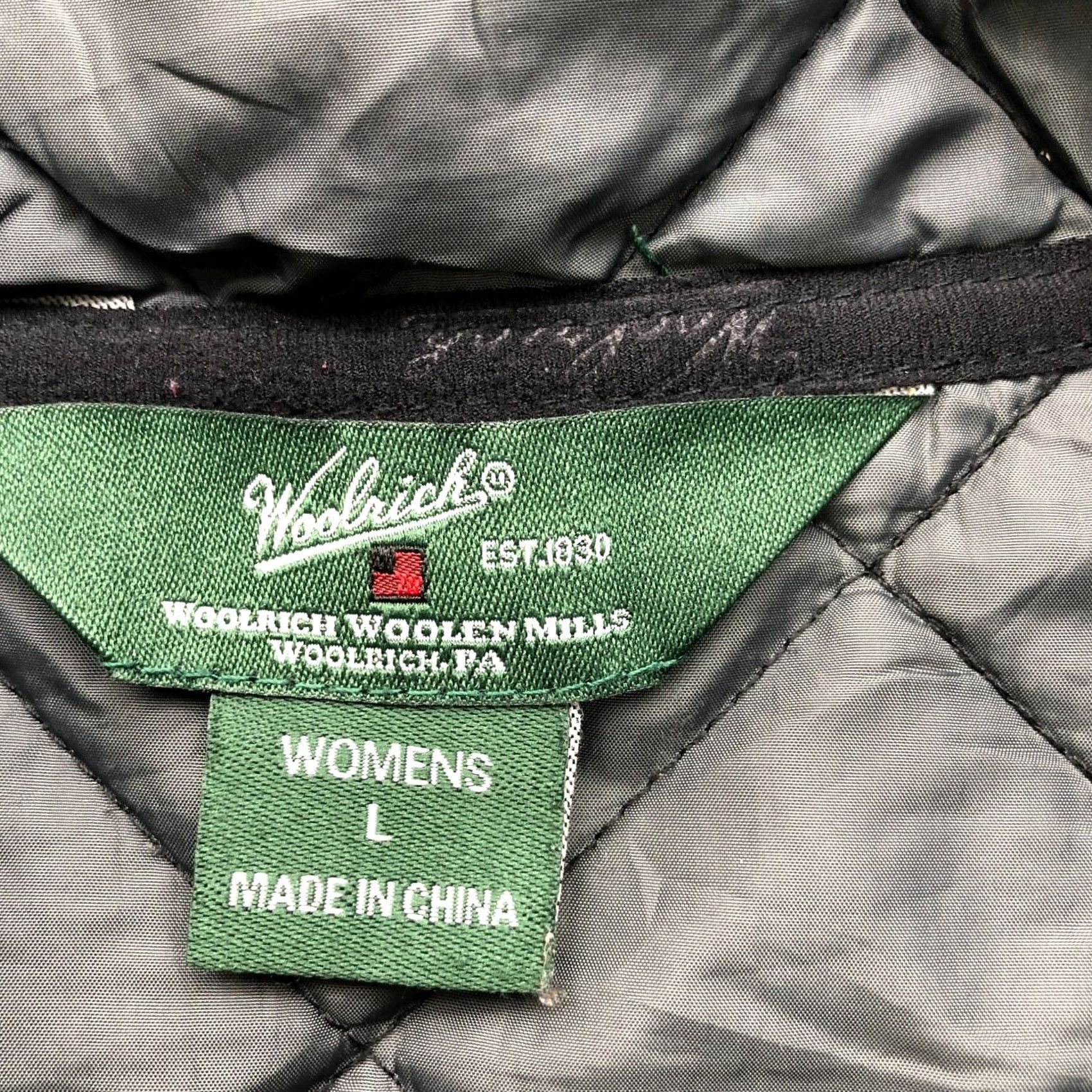 Vintage Woolrich Jacket Womens Large Full Zip Black Quilted Pocket Polyester Size L / US 10 / IT 46 - 3 Thumbnail