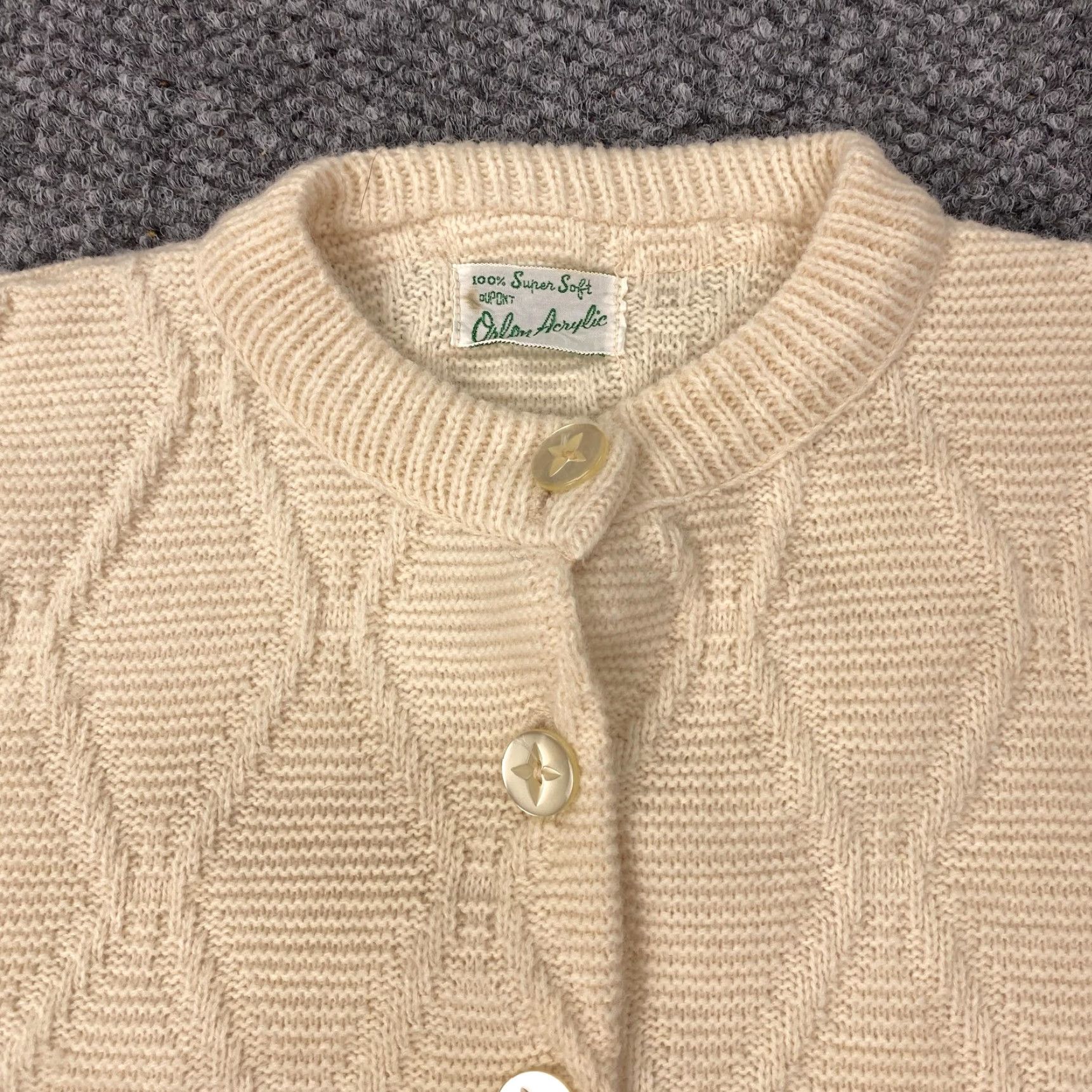 Vintage VINTAGE Orlon Acrylic Sweater Cardigan Womens Medium Cream Diamond Knit 60s Button Front Womens Medium Cream Diamond Knit 60s Size S / US 4 / IT 40 - 2 Thumbnail