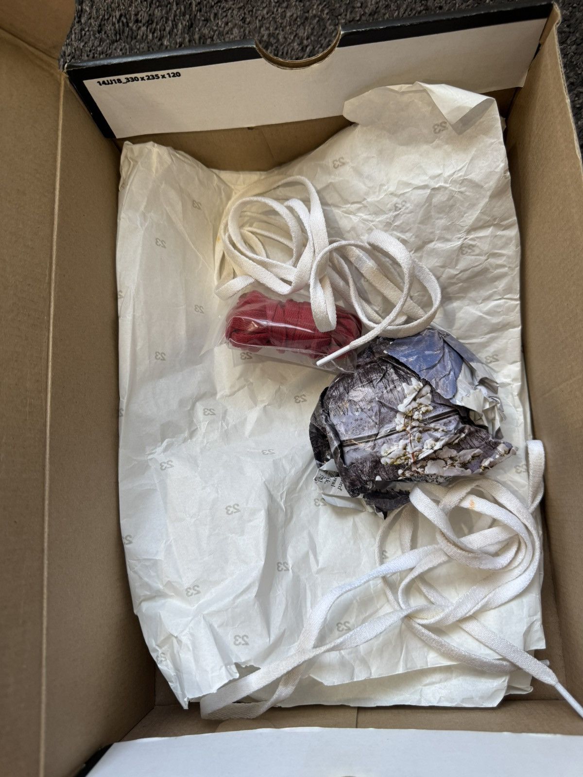 Jordan Brand Jordan 1 Chicago 2015 Size US 11 / EU 44 - 9 Thumbnail