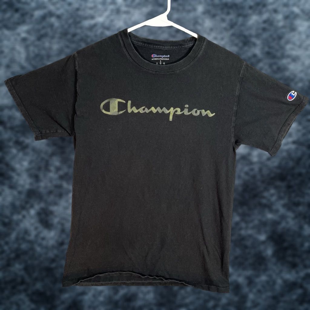Champion VINTAGE Champion Camo Spellout Classic Logo T Shirt Adult Small Black Mens Size US S / EU 44-46 / 1 - 1 Thumbnail