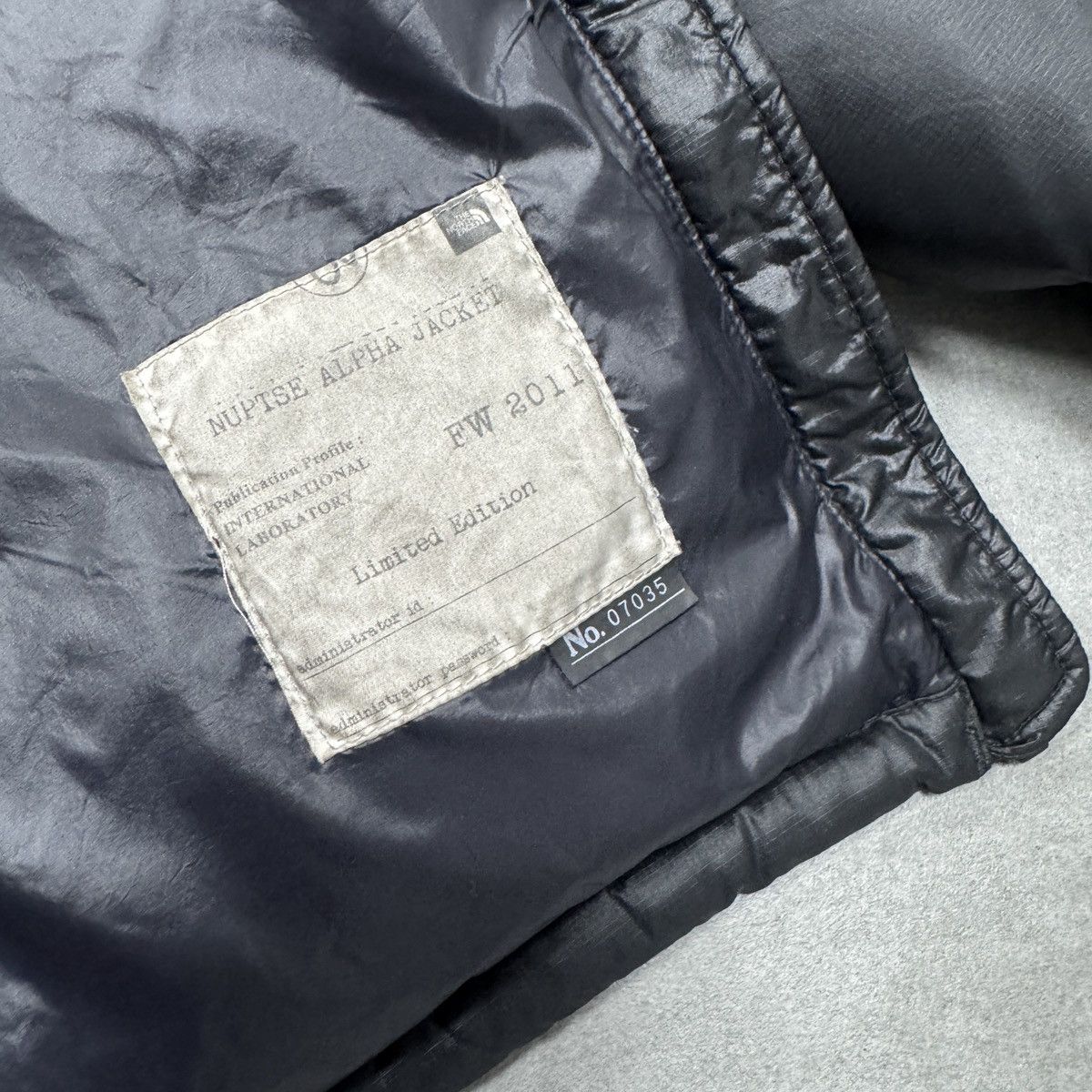 The North Face The North Face 700 Nuptse Alpha Down Jacket Limited Edition Size US S / EU 44-46 / 1 - 16 Thumbnail