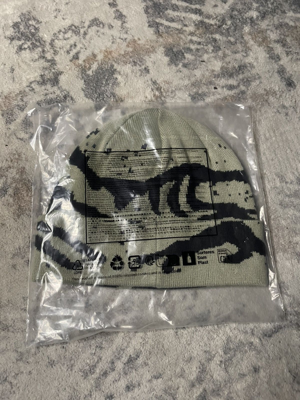 Arc'teryx Arc'teryx Grotto Toque Beanie in Habitat Black Size ONE SIZE - 3 Thumbnail