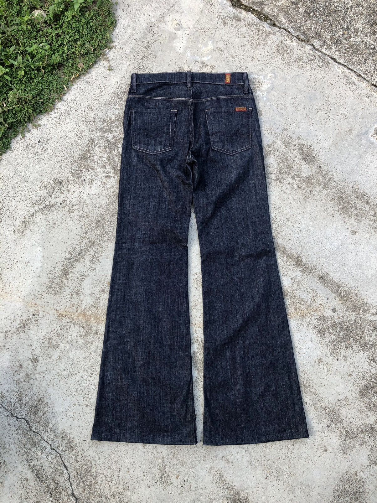7 For All Mankind SUPER FLARED STRECTHABLE DENIM Size 28" / US 6 / IT 42 - 4 Thumbnail
