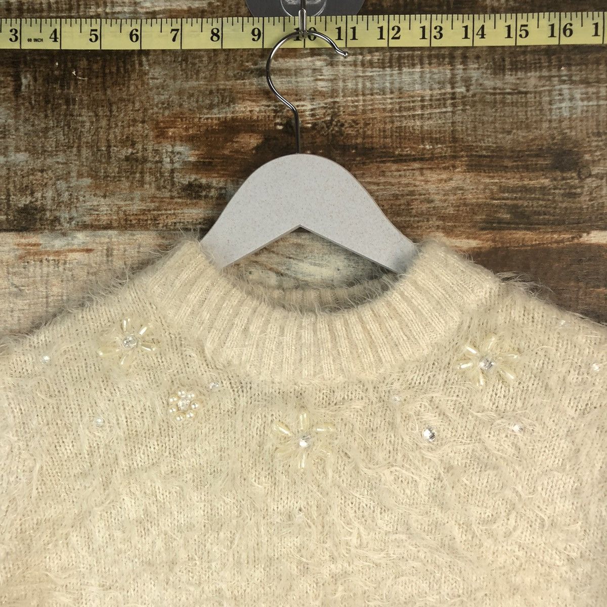 Vintage DL Ingni White shaggy fur Mohair Knitwear #C390 Size S / US 4 / IT 40 - 4 Thumbnail
