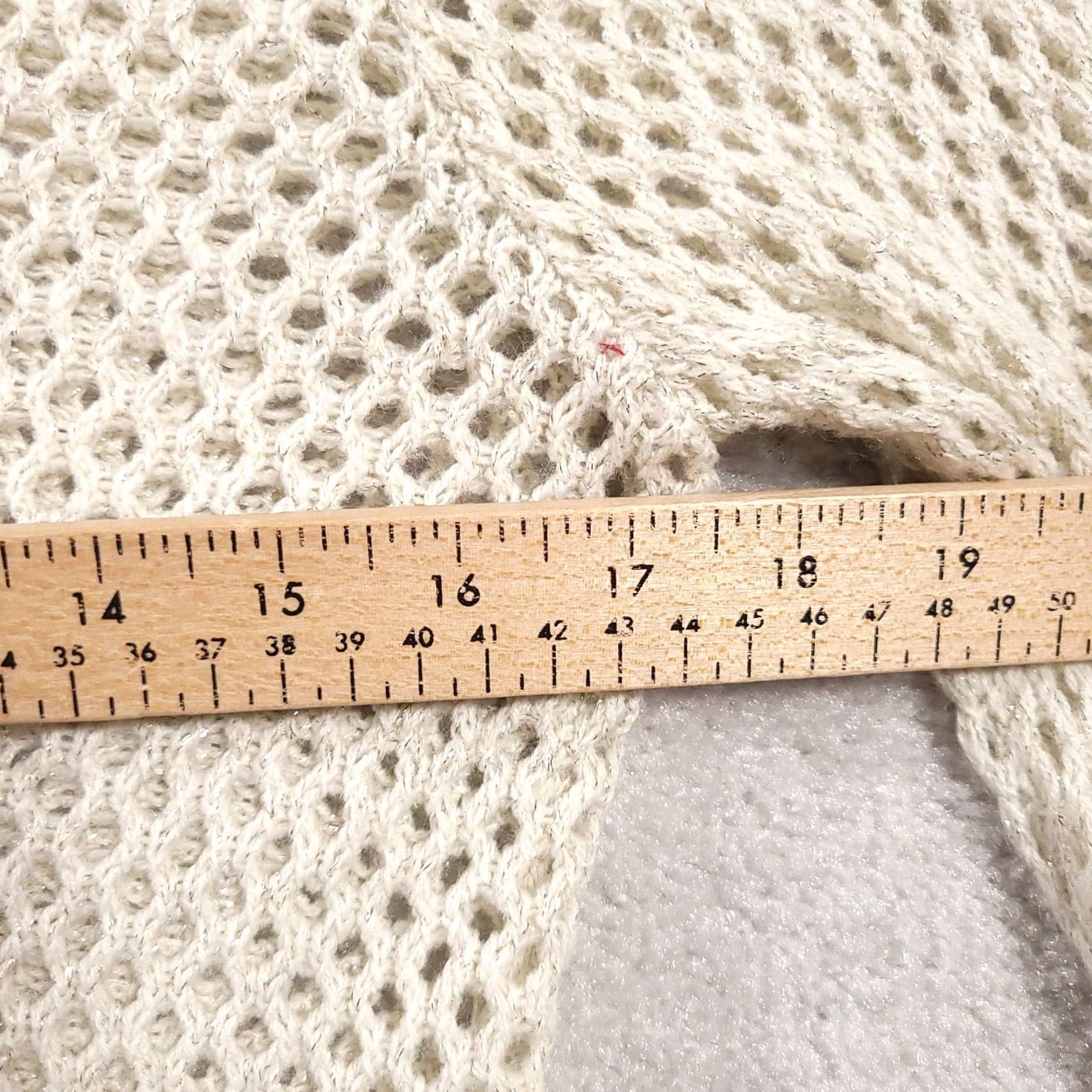 Vintage VINTAGE not applicable; STUDIO Y Crochet Knit SHEER Sweater Top Sz Medium Metallic SPARKLE Blouse Beige Size M / US 6-8 / IT 42-44 - 4 Thumbnail