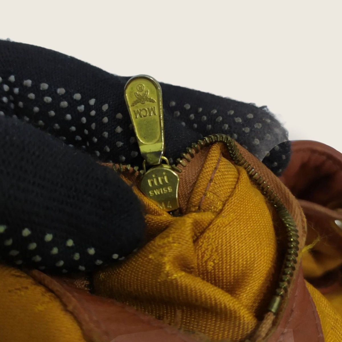 MCM AUTHENTIC MCM BUCKET DRAWSTRING SHOULDER BAG Size ONE SIZE - 10 Thumbnail