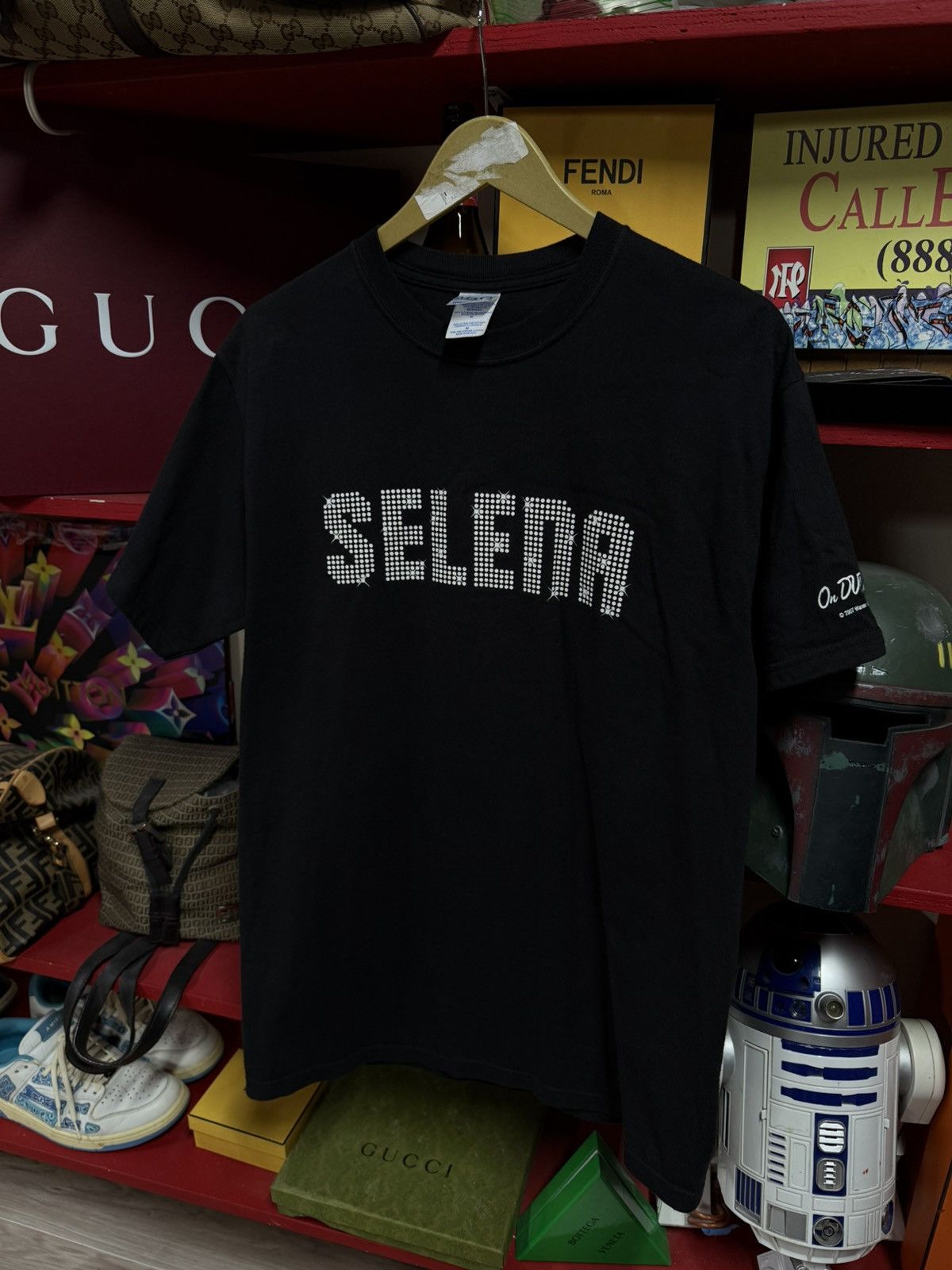 Vintage Vintage 00’ Selena Memorial T-Shirt Adult Size Medium Size US M / EU 48-50 / 2 - 5 Thumbnail