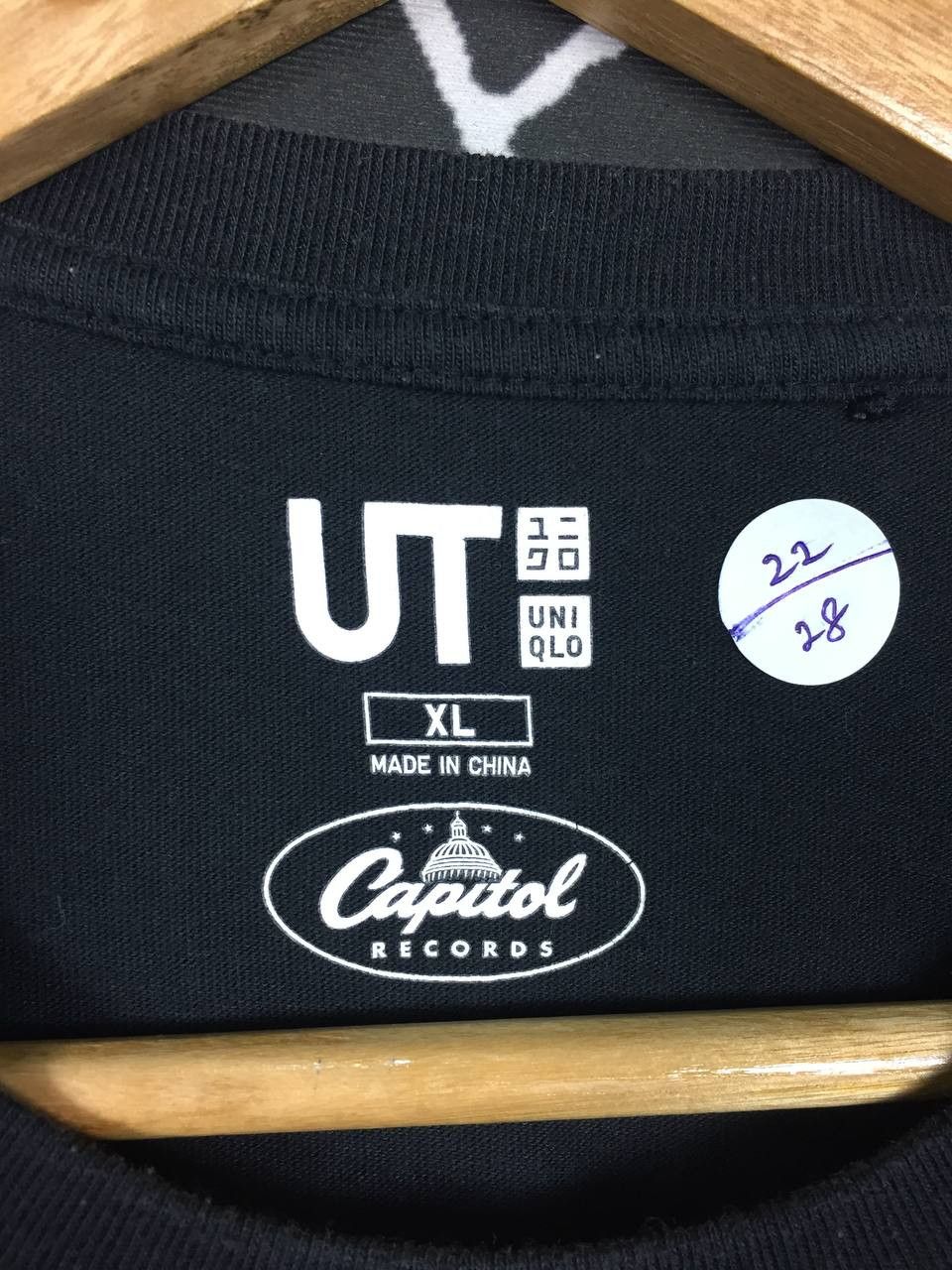 Japanese Brand × Uniqlo Capitol Records Hollywood 75th Anniversary Uniqlo Tee Size US XL / EU 56 / 4 - 8 Thumbnail