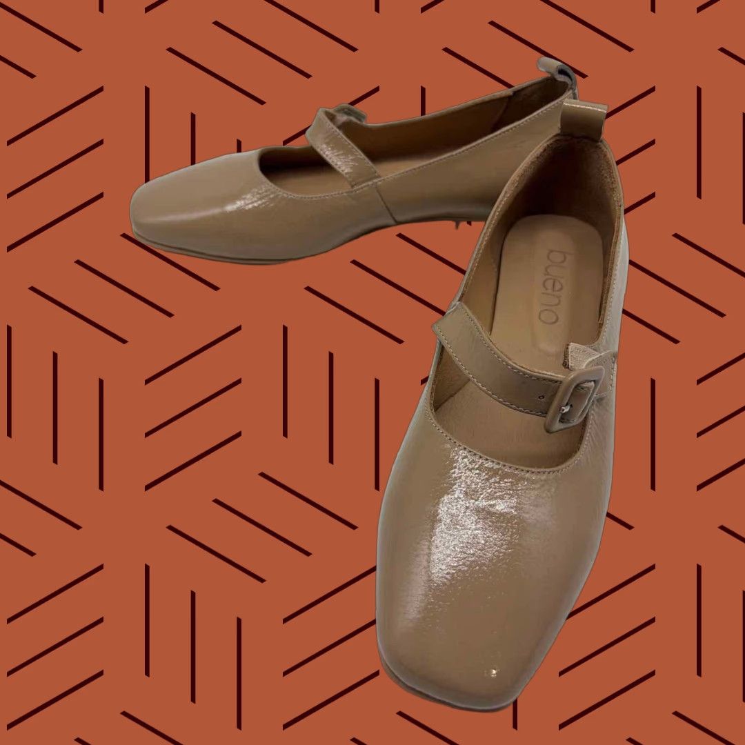 VINTAGE Pre-Owned Bueno Tan Size 37 Ballet Flats