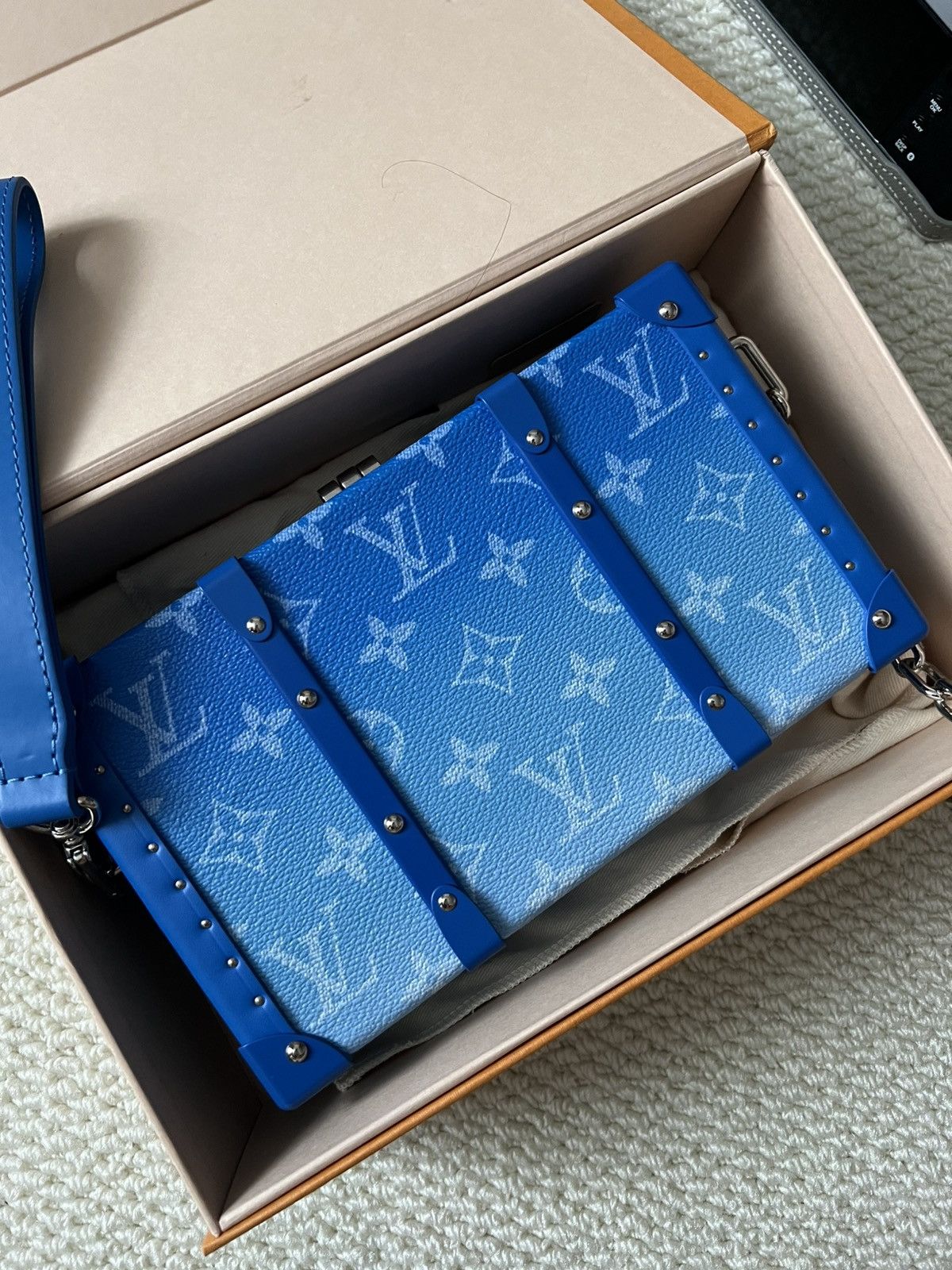 Louis Vuitton Wallet Trunk Louis Vuitton Limited Blue Trunk Size ONE SIZE - 17 Thumbnail