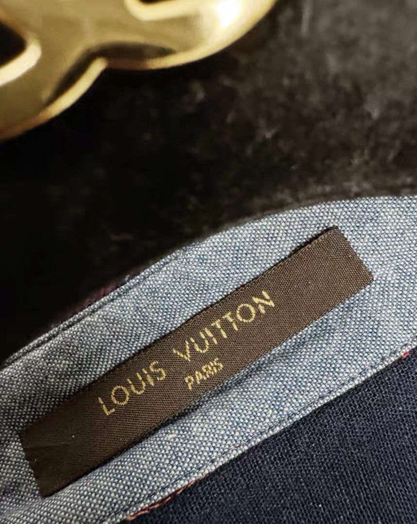 Louis Vuitton Louis Vuitton LV shirt, Size M / US 6-8 / IT 42-44 - 3 Thumbnail
