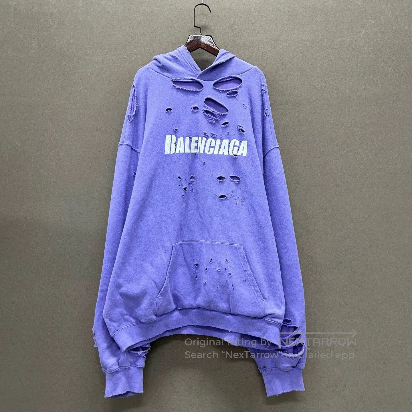 Balenciaga balenciaga logo hoodie in lavender color. Size US L / EU 52-54 / 3 - 1 Thumbnail