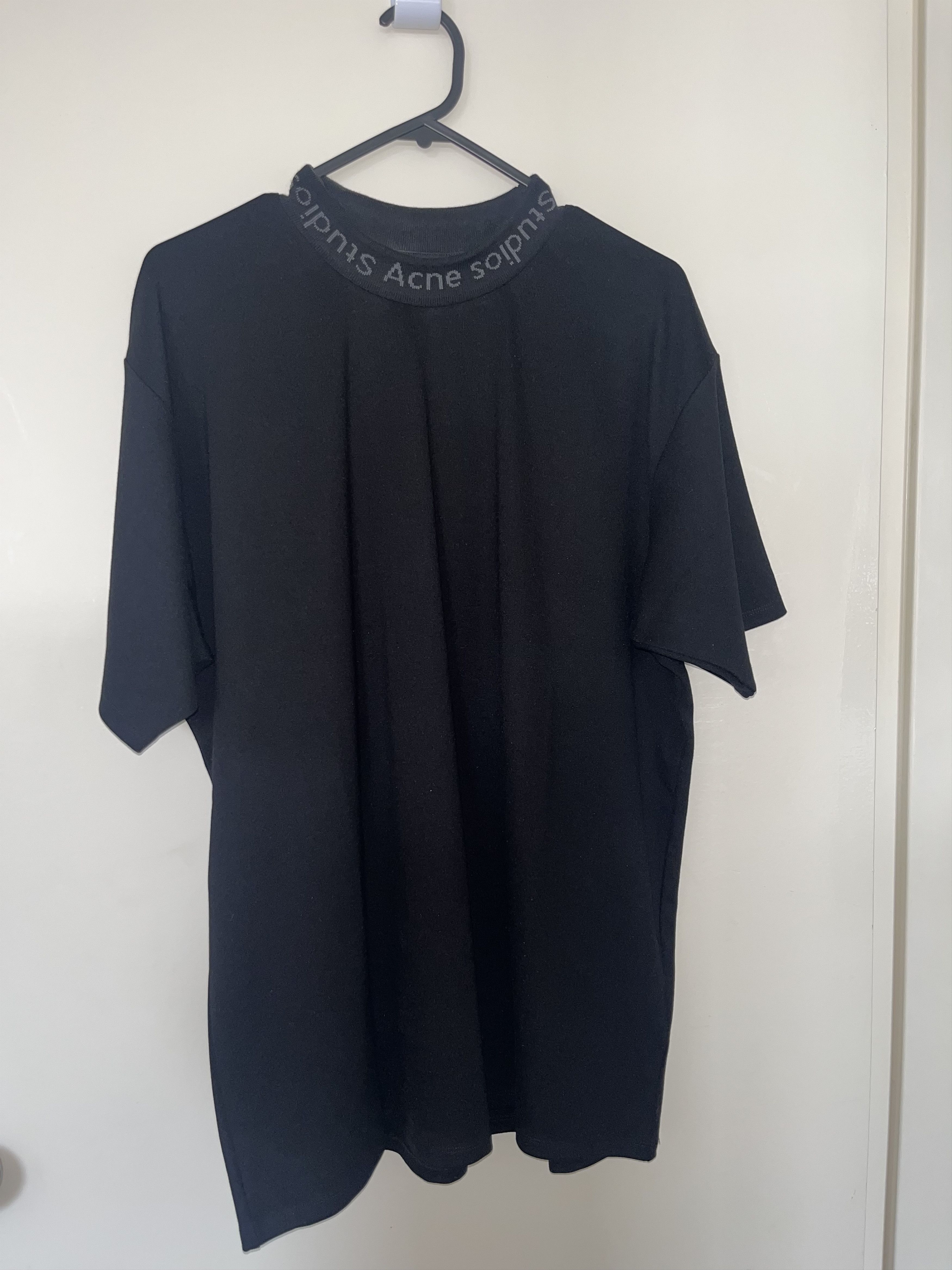 Acne Studios Black acne studio t shirt with front on neck cuff Size US M / EU 48-50 / 2 - 1 Preview