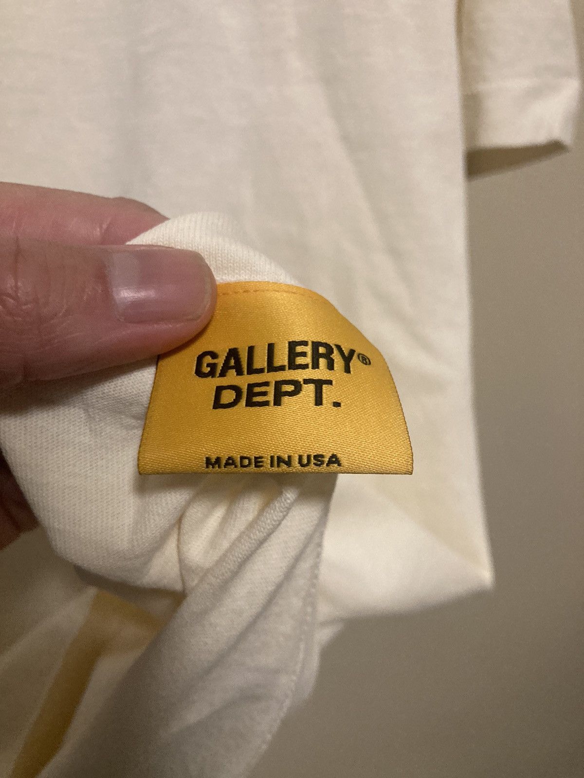 Gallery Dept. Gallery dept drive Thur tee cream size XL Size US XL / EU 56 / 4 - 4 Thumbnail