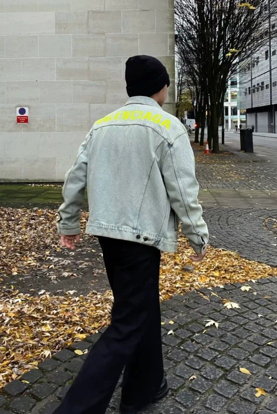 Balenciaga Balenciaga Back logo wash-made old denim jacket Size US S / EU 44-46 / 1 - 4 Thumbnail