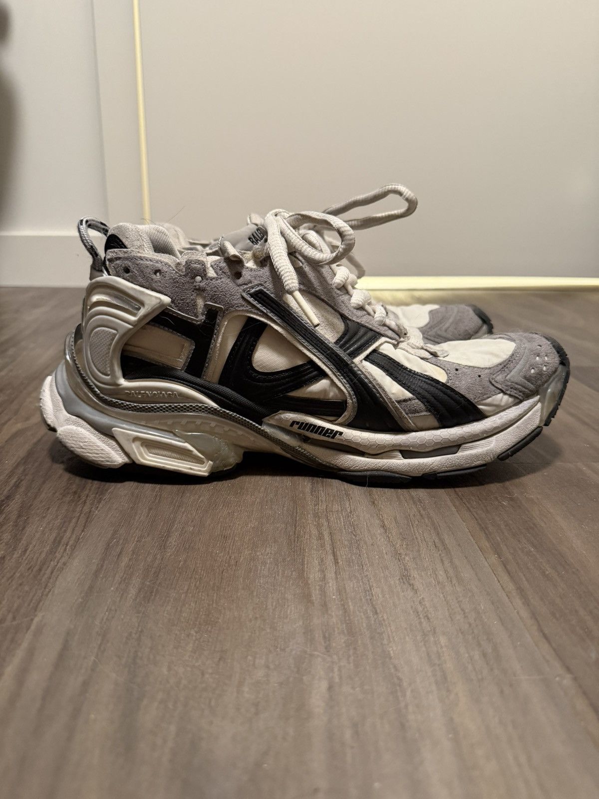 Balenciaga Balenciaga Track 2.0 Sneakers Size US 8 / EU 41 - 2 Thumbnail