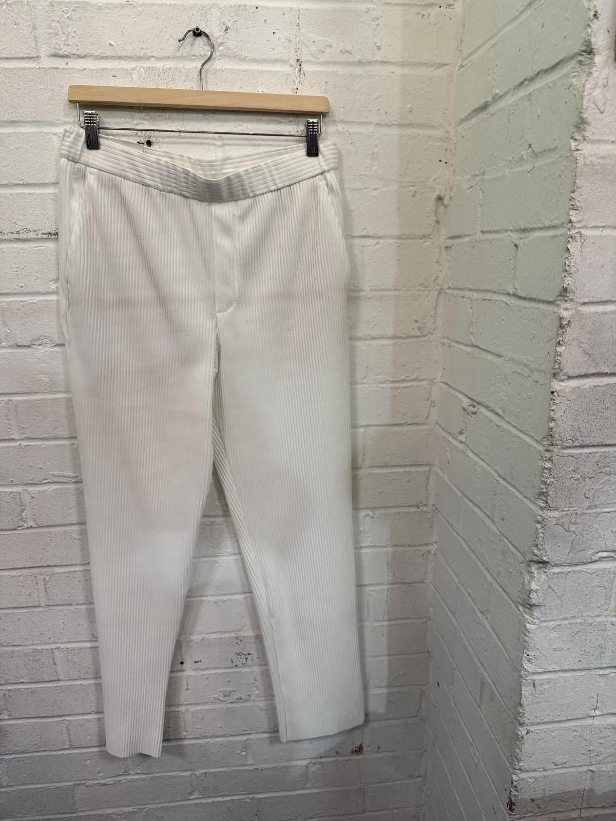 Zara Zara White Pinstripe Women's Pants Size 32" / US 10 / IT 46 - 1 Thumbnail
