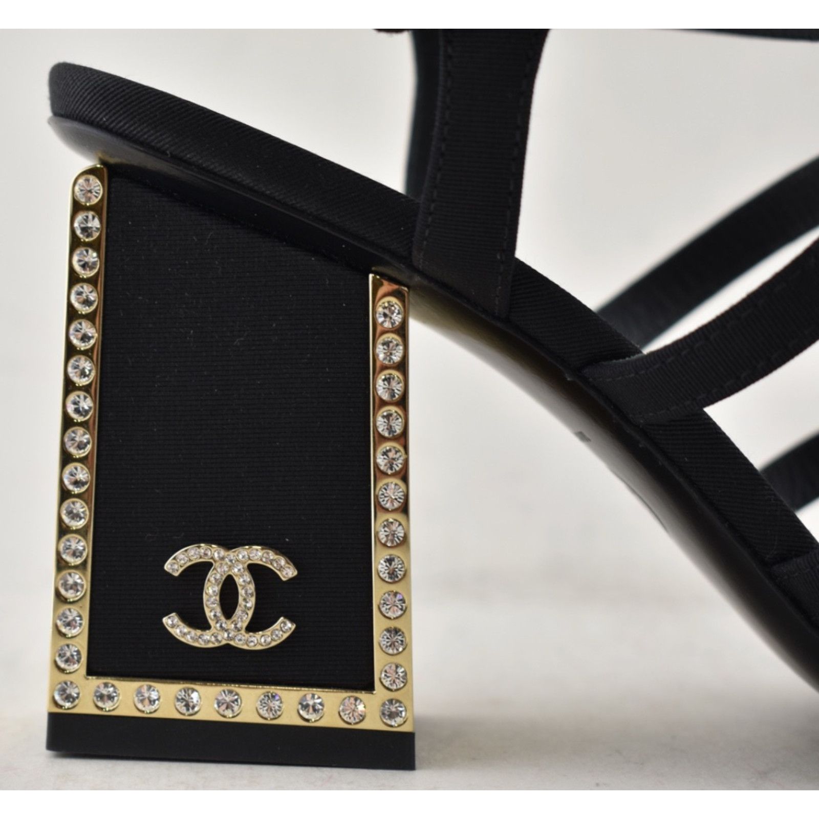 Chanel Chanel Crystal CC Logo Block Heel Sandals 37.5 Size US 7.5 / IT 37.5 - 4 Thumbnail