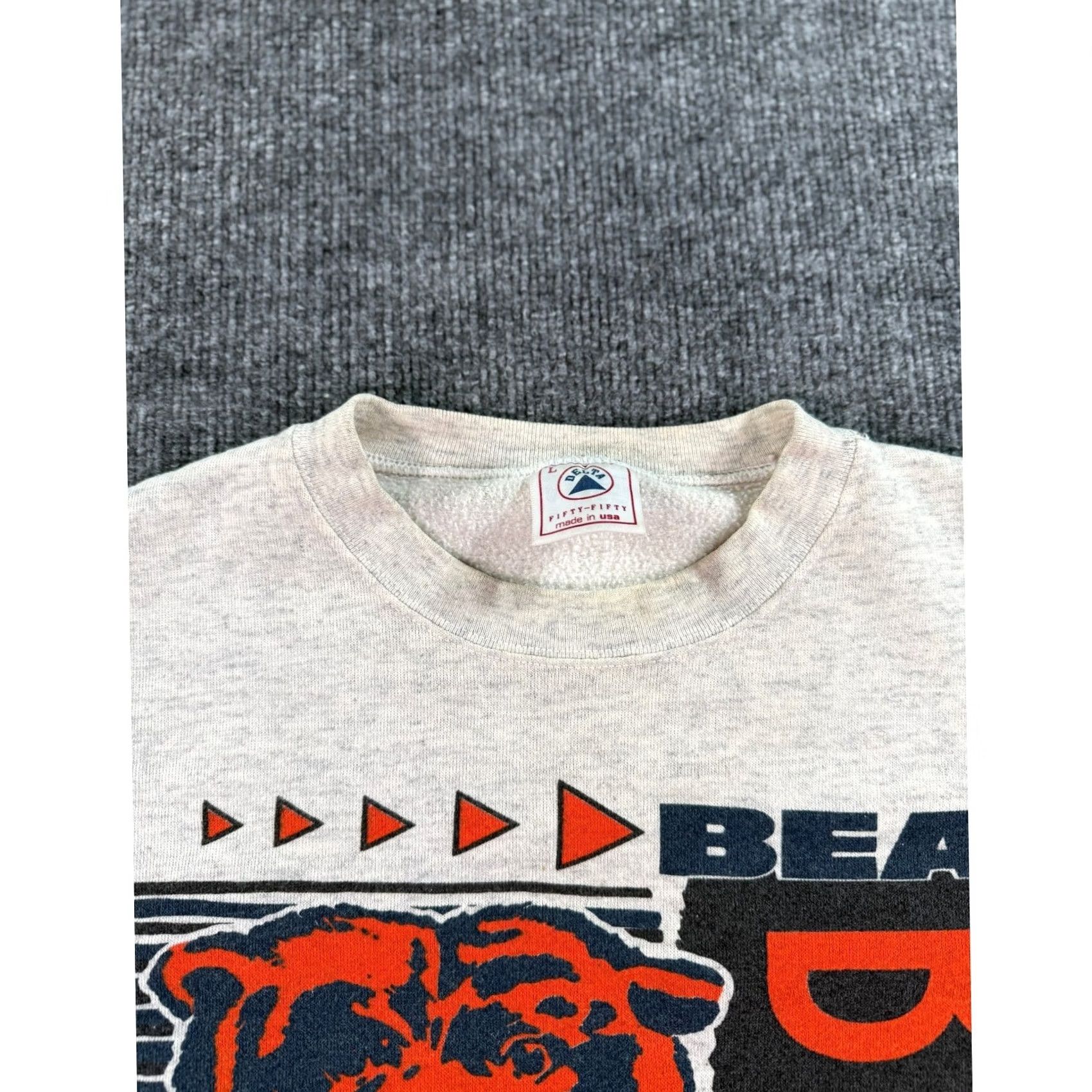 Delta VINTAGE Delta Chicago Bears Sweatshirt Mens L Gray 1993 Graphic NFL 90s USA Crew Neck Long Sleeve Pullover Size US L / EU 52-54 / 3 - 5 Thumbnail