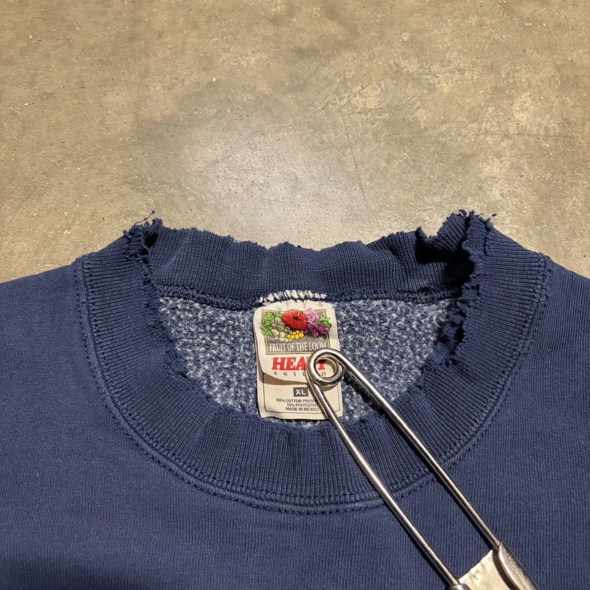 Fruit Of The Loom Vintage 90s Jefferson J Hawks Crewneck Sweatshirt Faded USA Size US XL / EU 56 / 4 - 9 Thumbnail