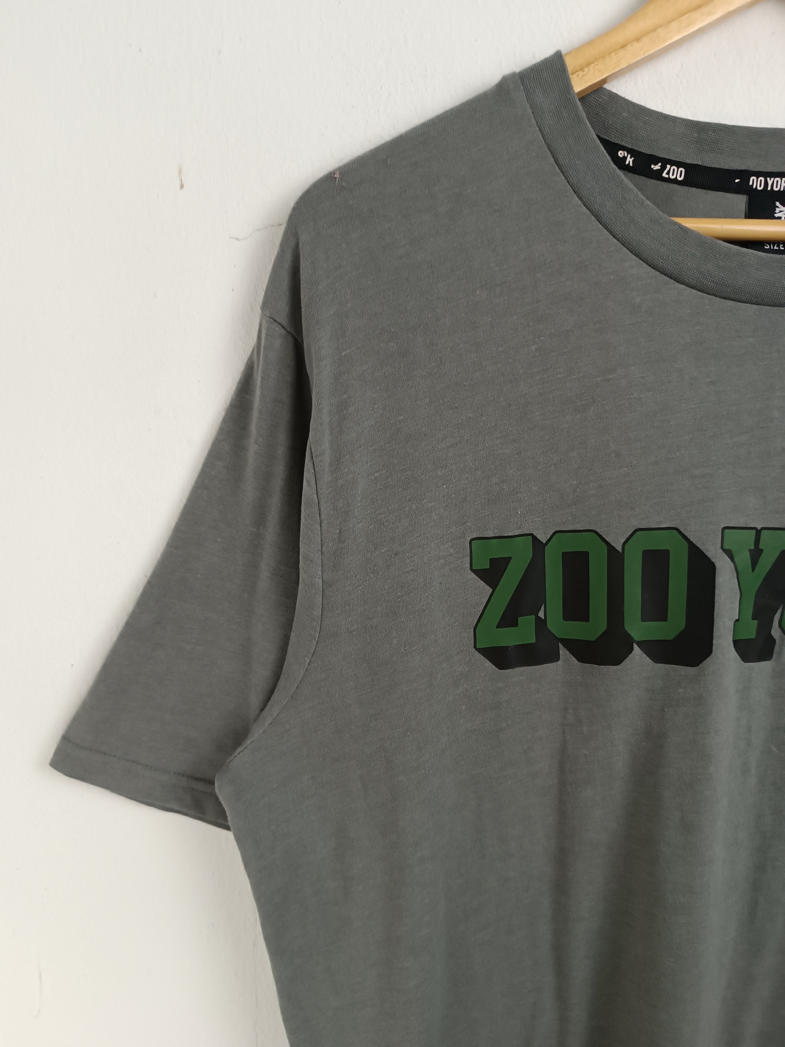 Vintage VINTAGE ZOO YORK SPELLOUT LOGO SKATE BMX PUNK GRUNGE TEE Size US L / EU 52-54 / 3 - 5 Thumbnail