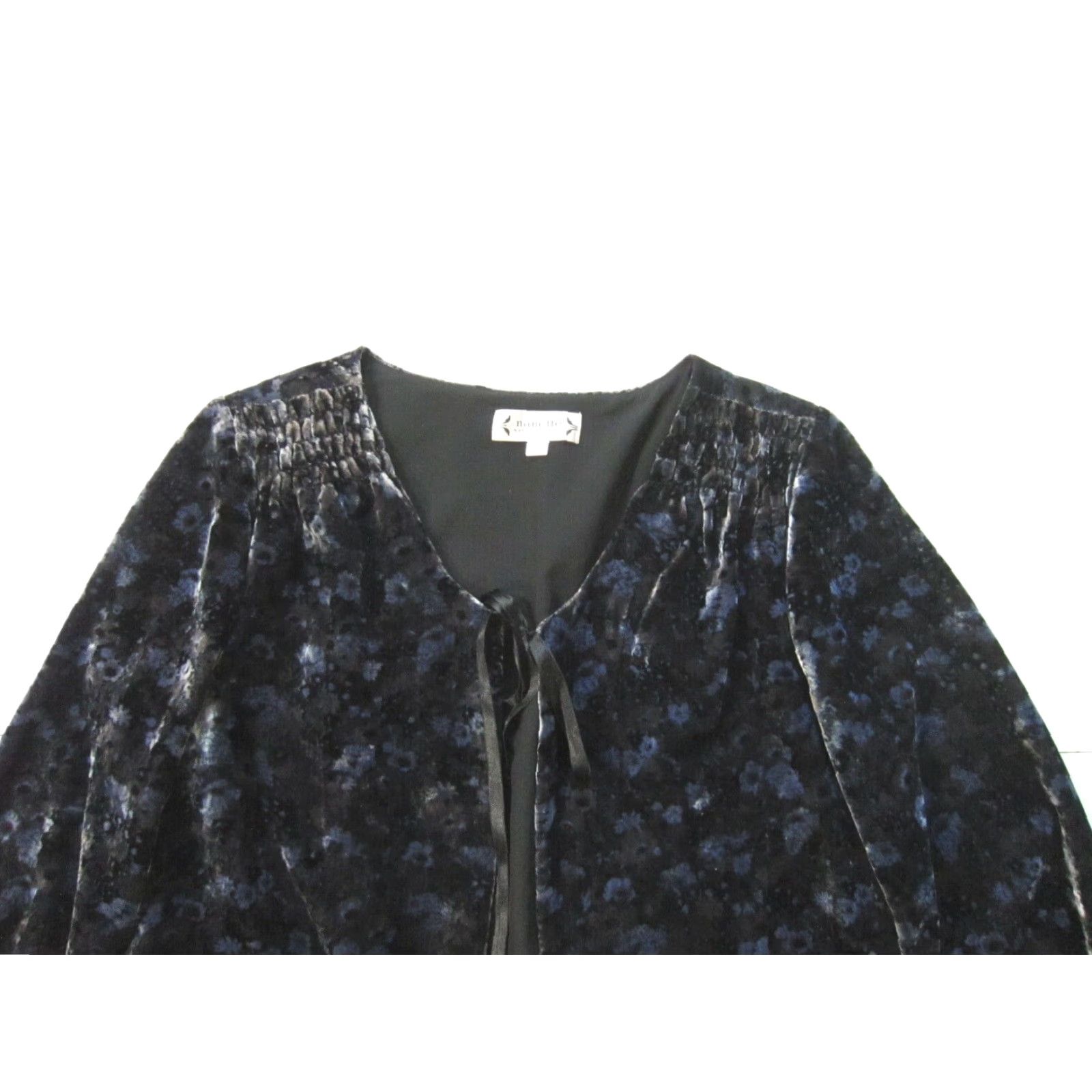 Nanette Lepore Nanette Lepore Blue Velvet Floral Coatagan Blazer Jacket Women 4 Blazer Coatigan Long Sleeve 80s 90s Floral Blue Tie VINTAGE Women Size S / US 4 / IT 40 - 4 Thumbnail