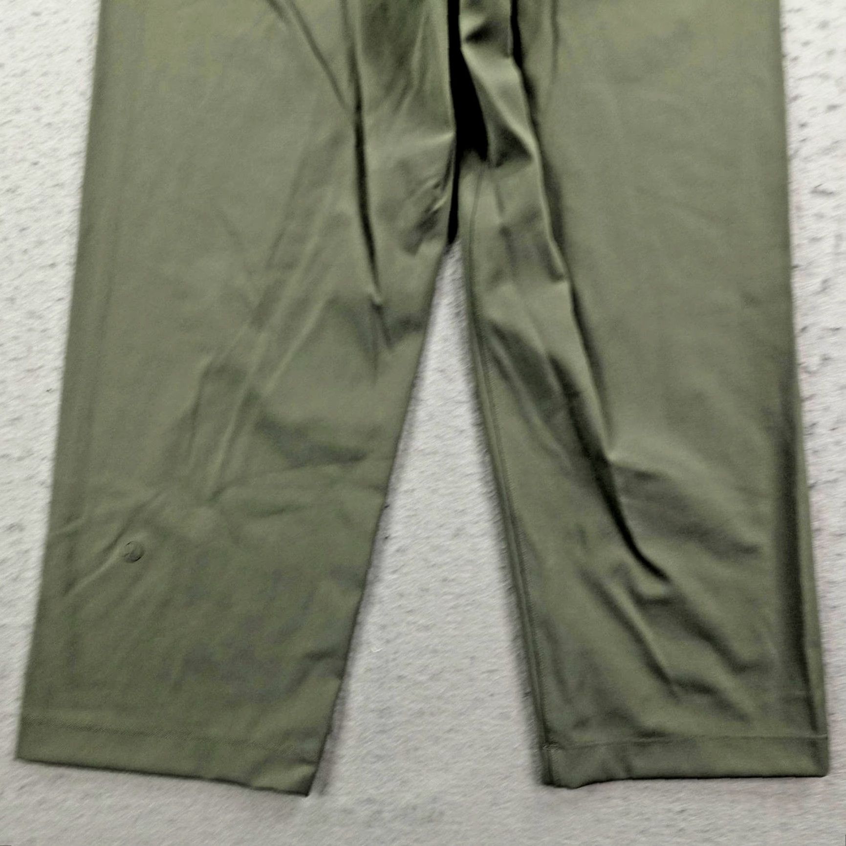 Lululemon Lululemon Pants Womens 6 Green Luxtreme Slim Fit Pull On Mid Rise Cropped Yoga Size 28" / US 6 / IT 42 - 7 Thumbnail