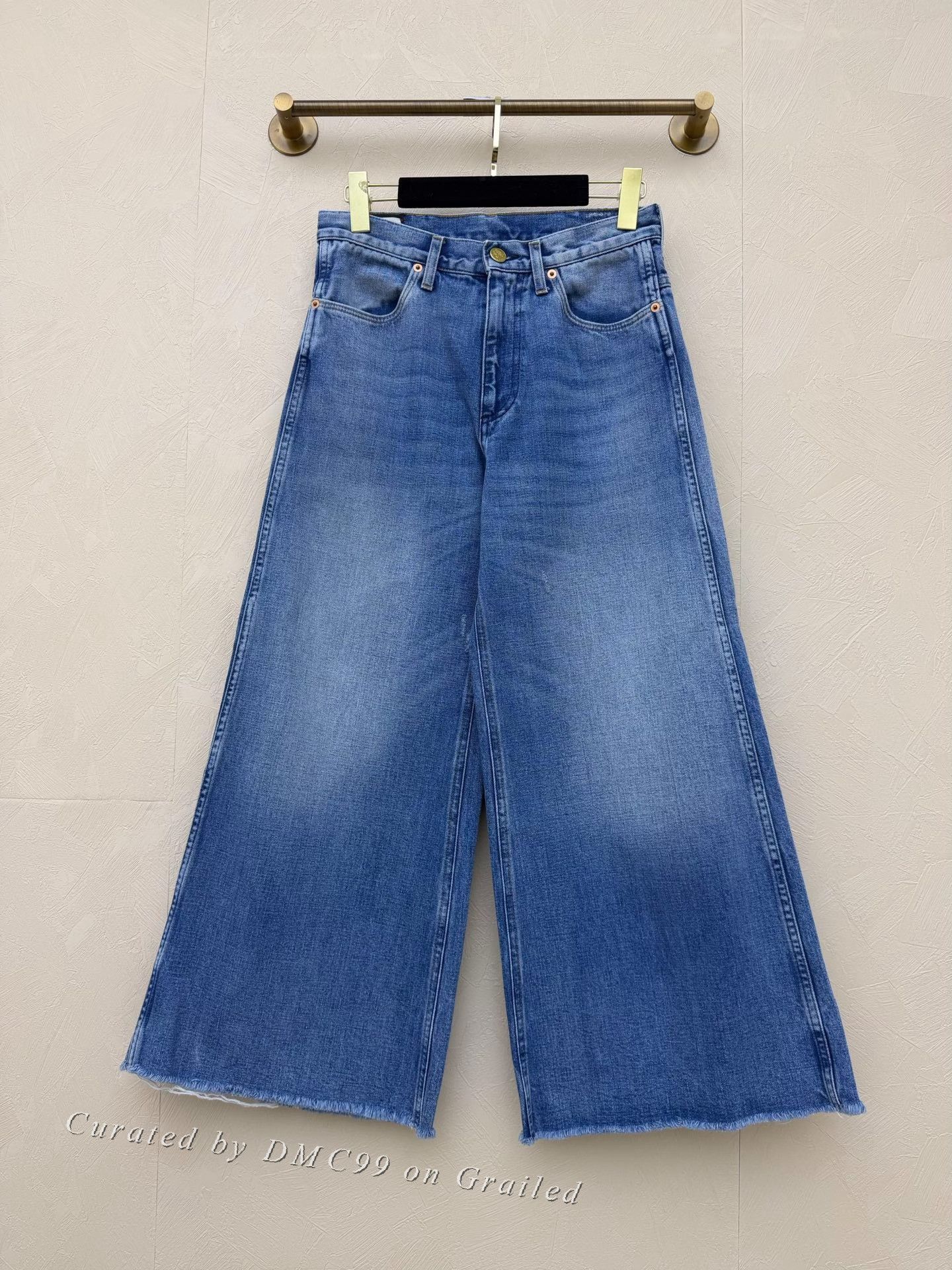 Gucci Gucci Tiger Head Gold Buckle Distressed Jeans Size 25" / US 0 / IT 36 - 1 Thumbnail