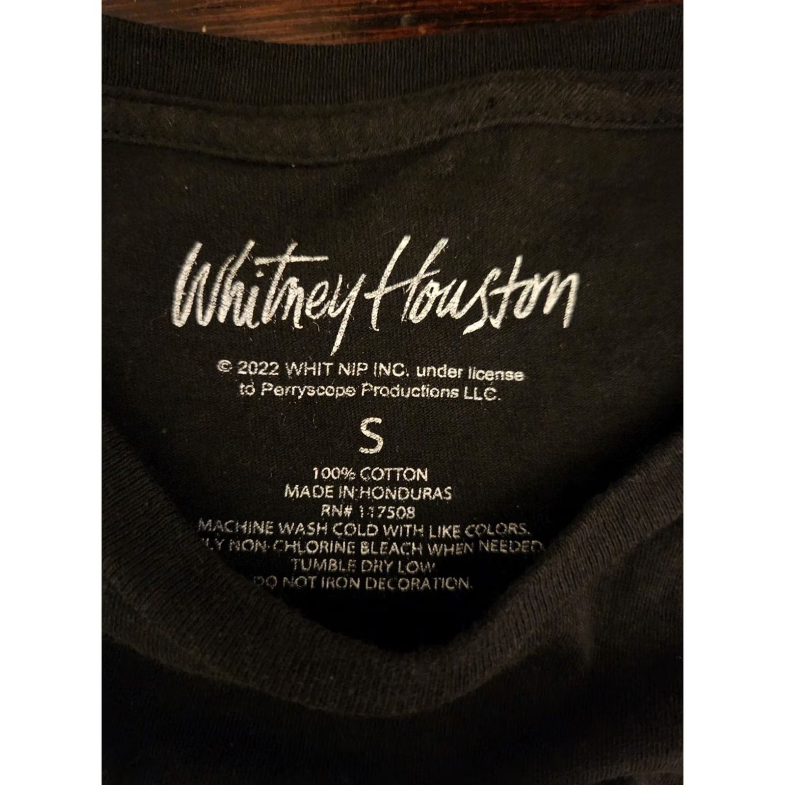 Vintage Whitney Houston Solid Crew Neck Black Womens Small Shirt Size S / US 4 / IT 40 - 2 Thumbnail